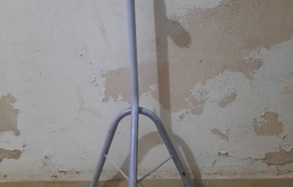 Bastón trípode regulagle