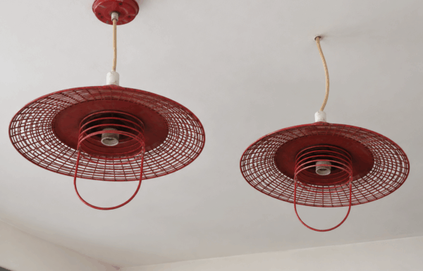 Lámparas colgantes vintage de metal — estilo retro